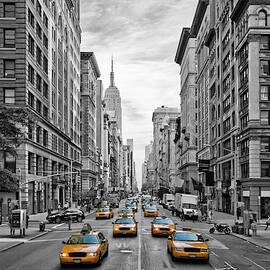 5th Avenue NYC Traffic by Melanie Viola