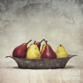 color does not matter by Priska Wettstein