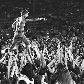 Iggy Pop Live by Tom Copi