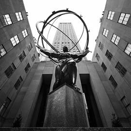 NYC Rockefellar Center by Nina Papiorek