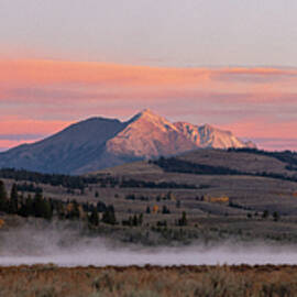 Trail to the Skyfire Ridge